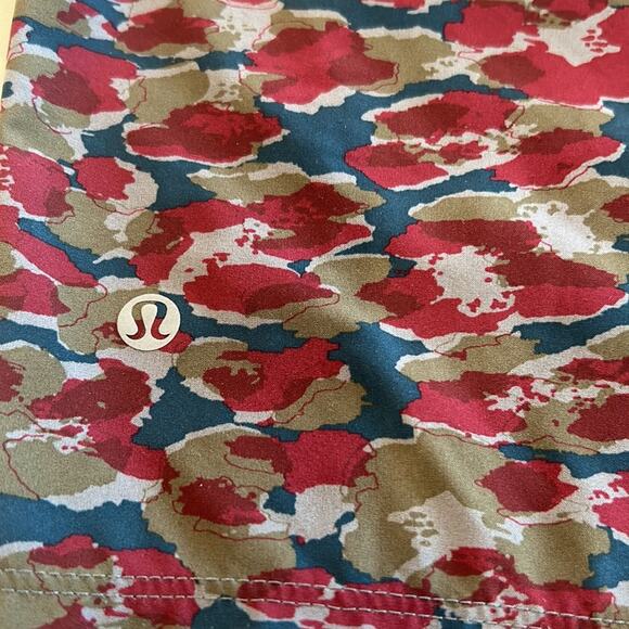 Lululemon Core Linerless Shorts Medium 11” inseam - Picture 4 of 5